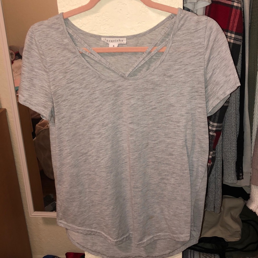 Grey short sleeve top